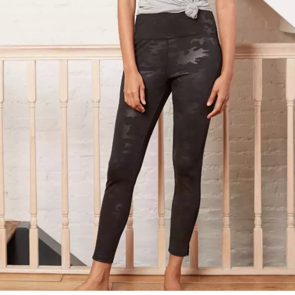 Knox Rose Camo Leggings